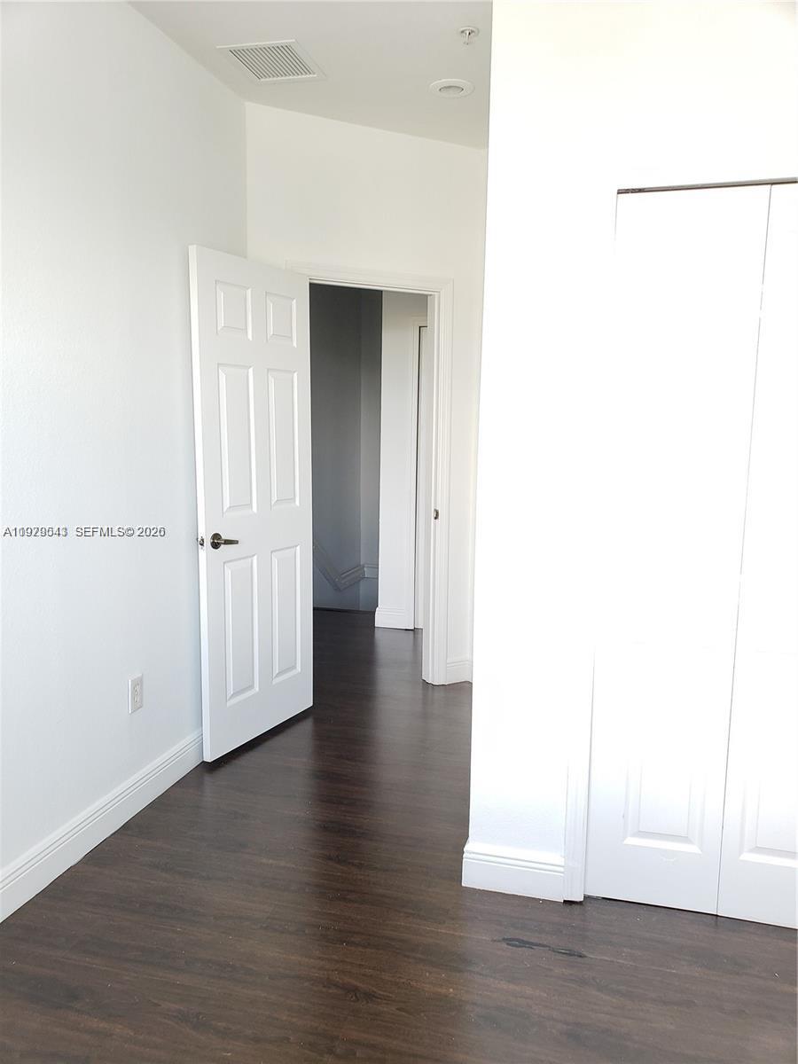 PROMENADE SHORES AT DORAL - Residential Lease