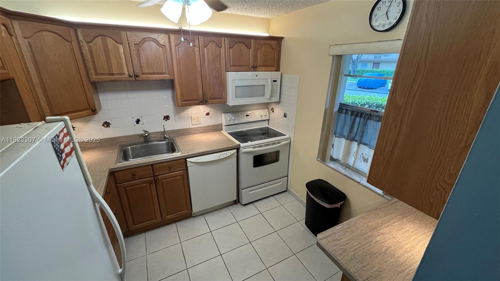 7680 NW 1st Street 107, Margate, FL, 33063/$131,500 3 7680 NW 1st Street 107
