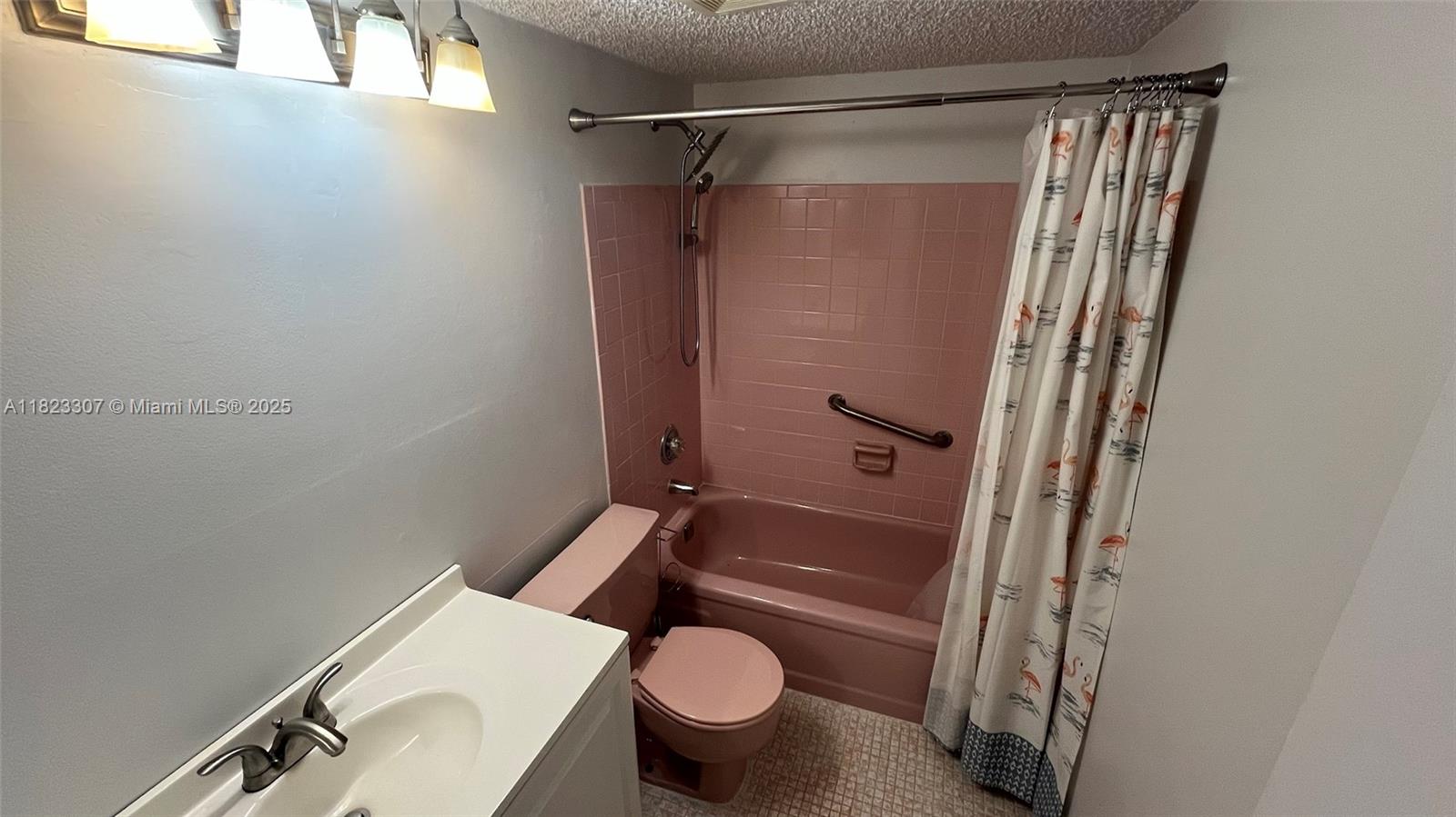 ORIOLE GARDENS THREE 81 C - Residential