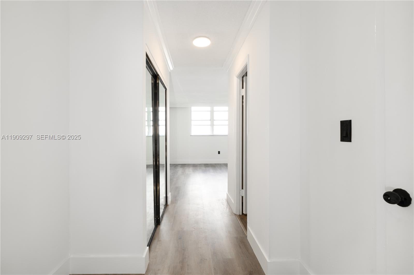 ROYAL BAHAMIAN WEST - Residential