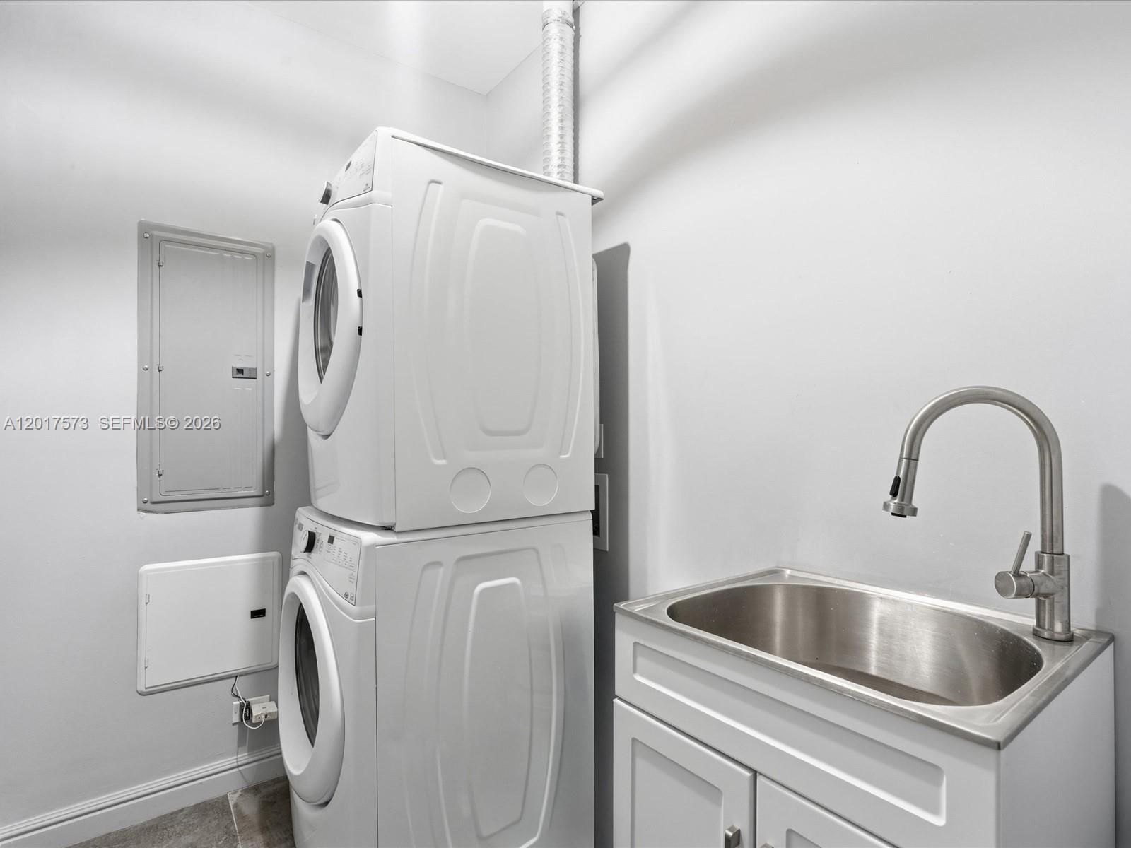 BAY HOUSE MIAMI CONDO - Residential