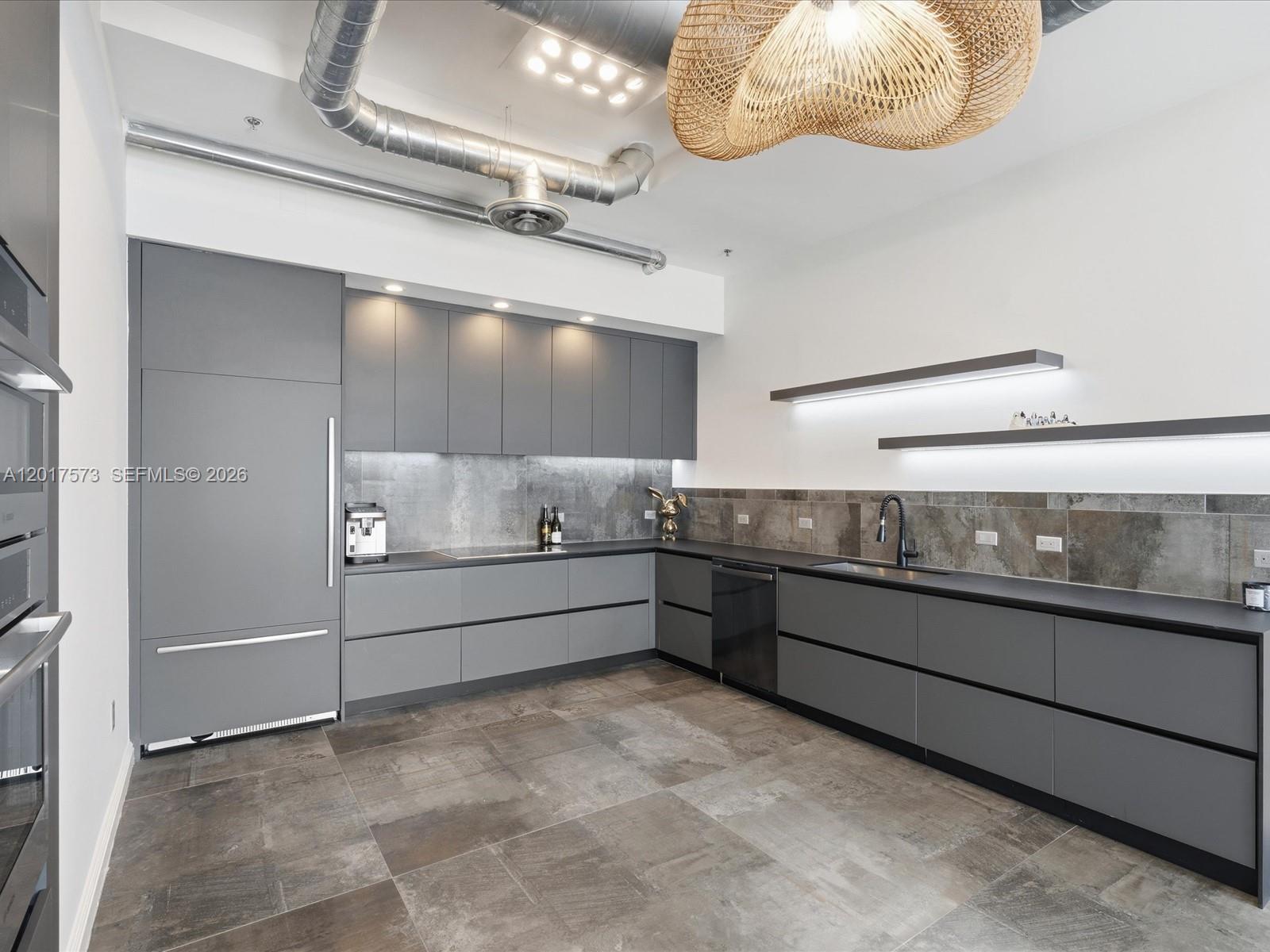 BAY HOUSE MIAMI CONDO - Residential