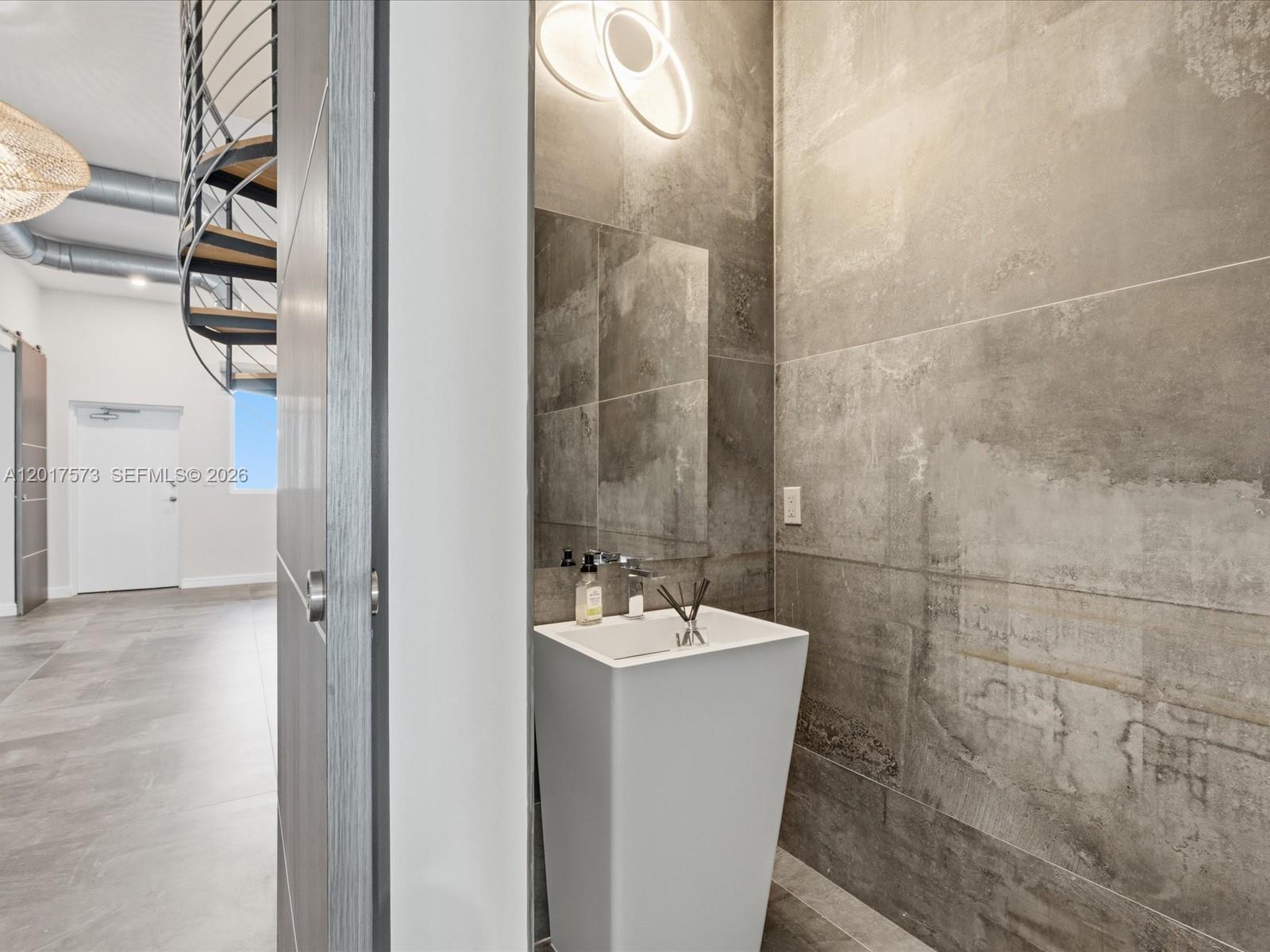 BAY HOUSE MIAMI CONDO - Residential
