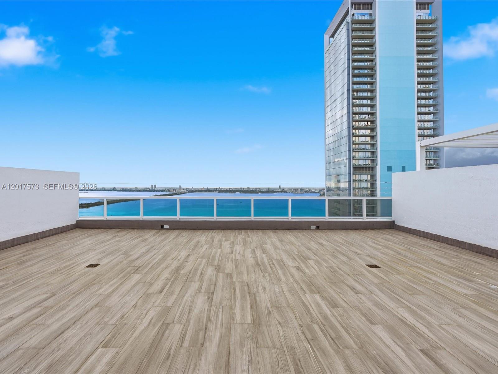 BAY HOUSE MIAMI CONDO - Residential