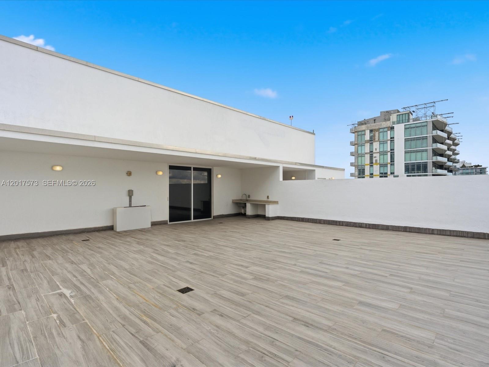 BAY HOUSE MIAMI CONDO - Residential