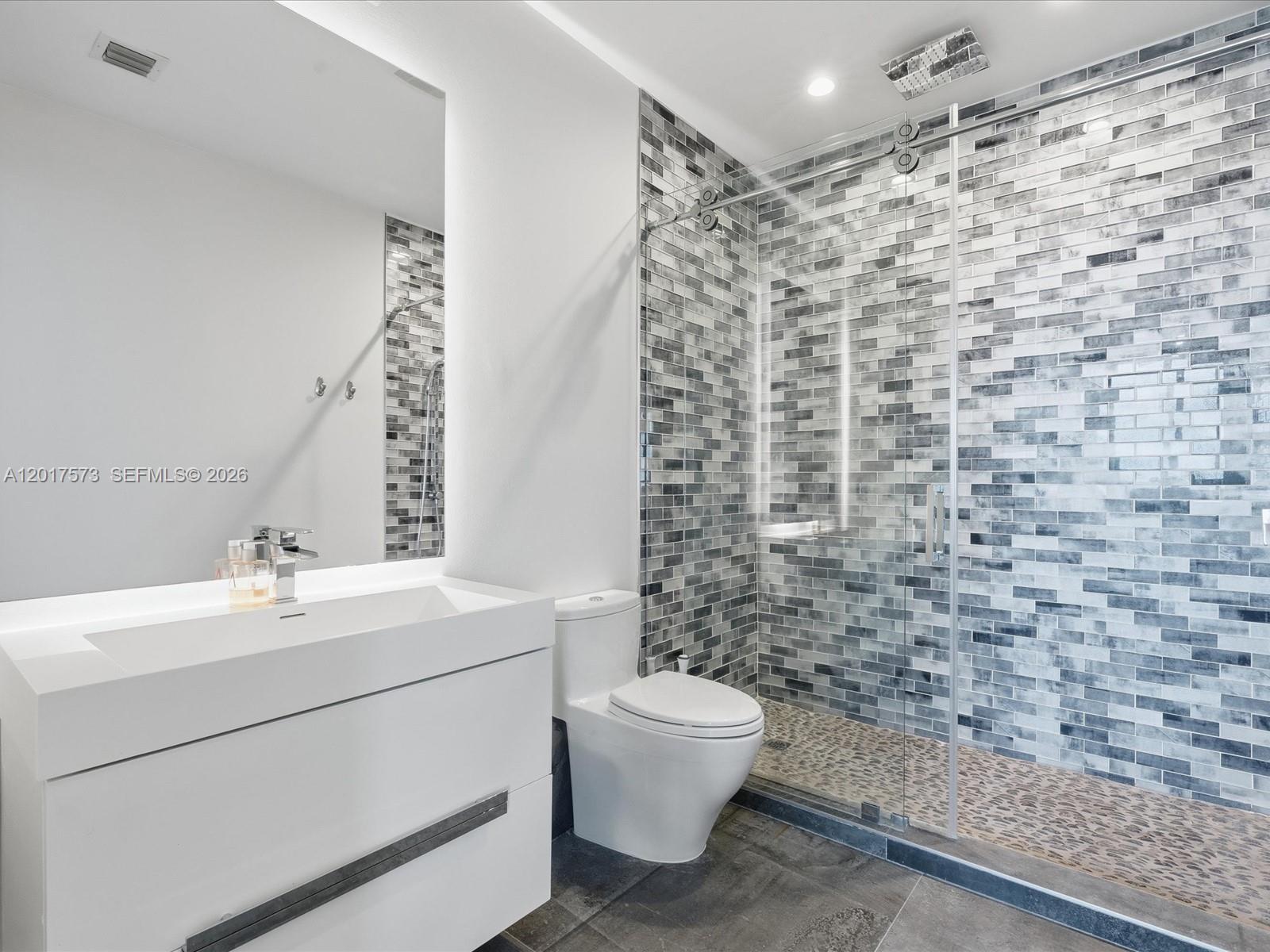 BAY HOUSE MIAMI CONDO - Residential