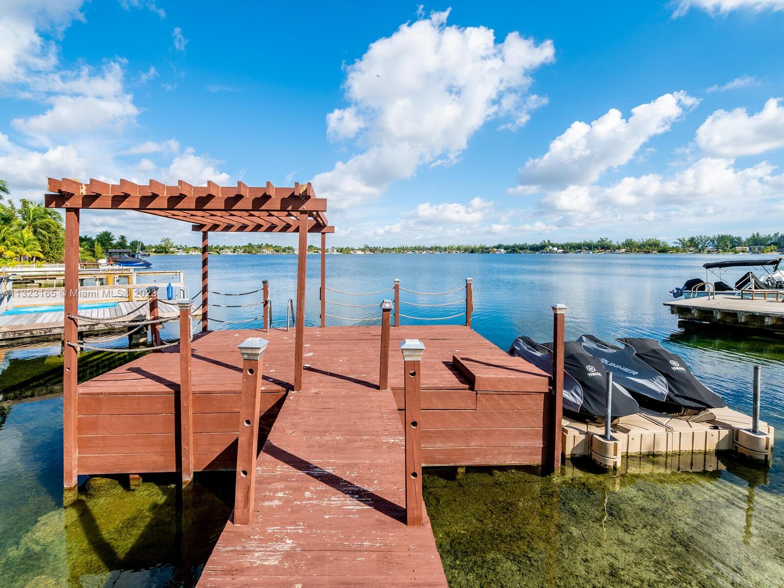 LAKE CATALINA - Residential
