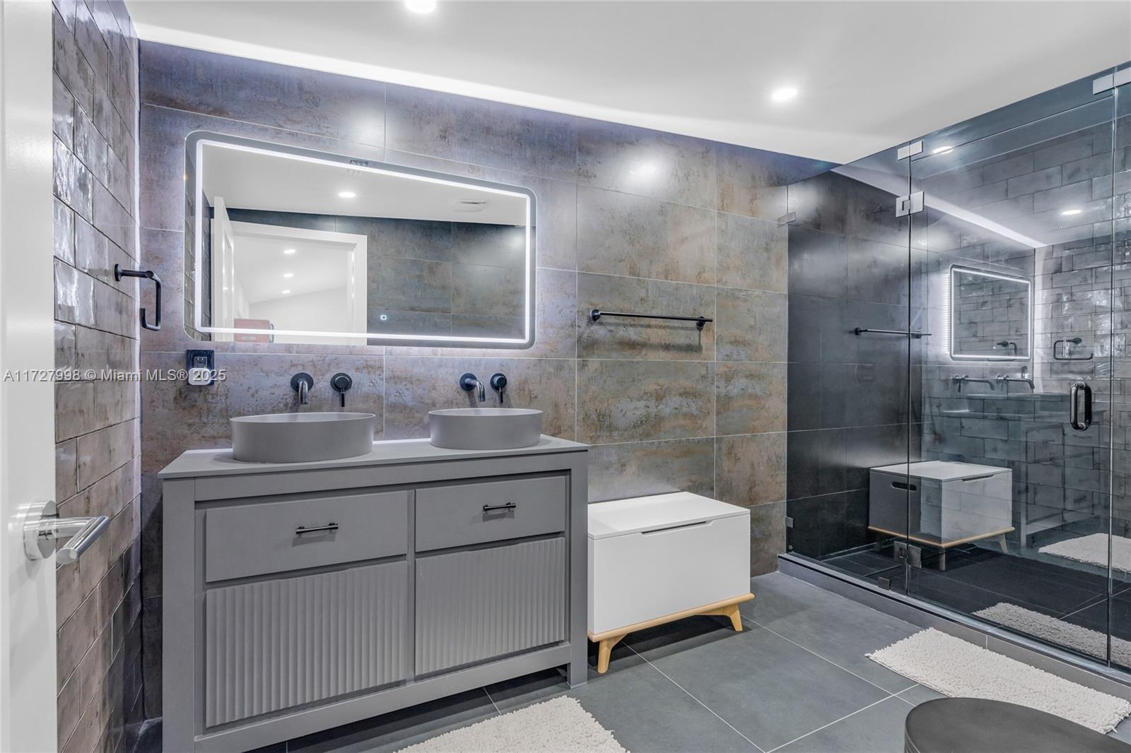 BUCCANEER PT (LARGO SOUND - Residential