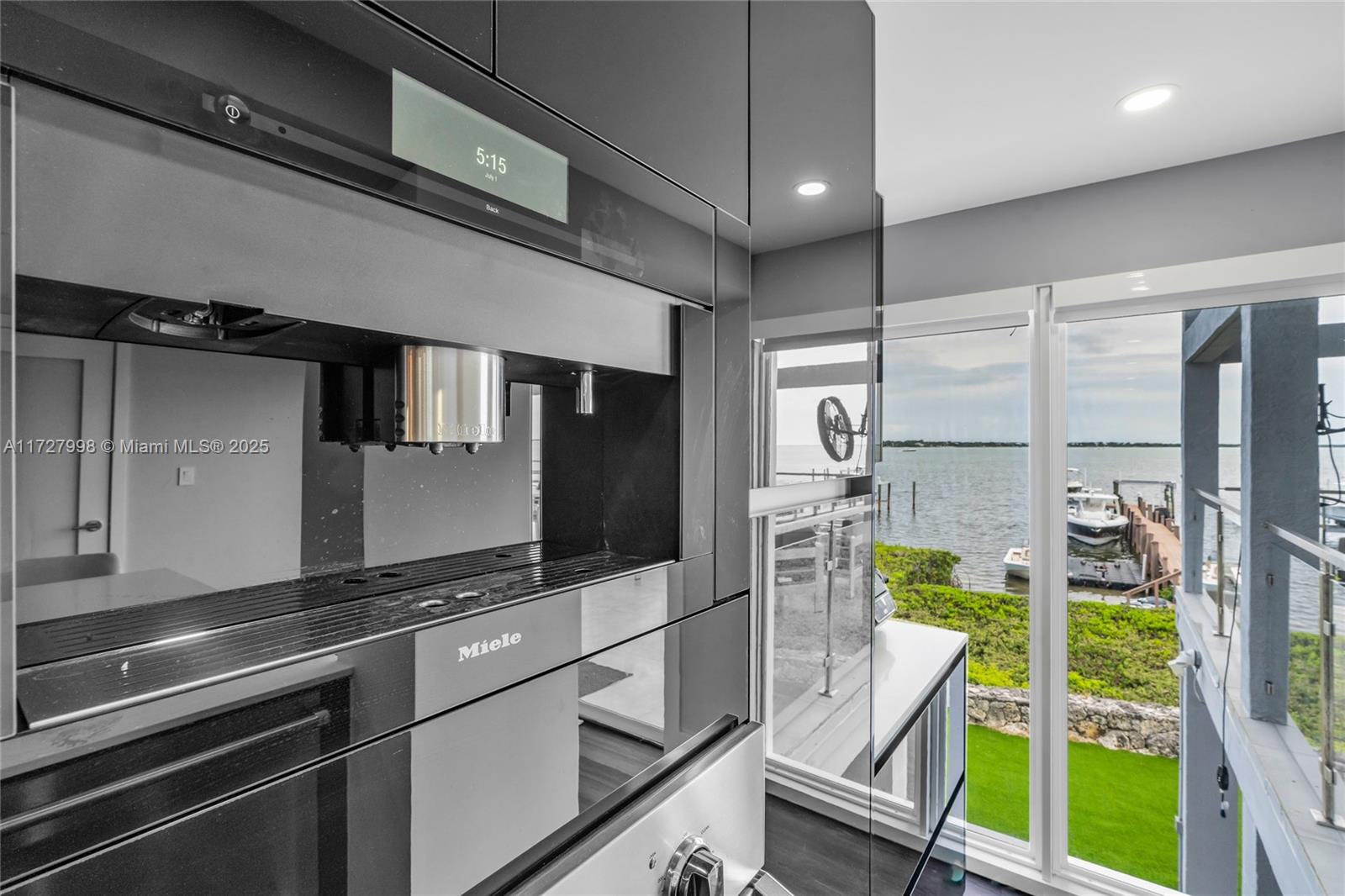 BUCCANEER PT (LARGO SOUND - Residential