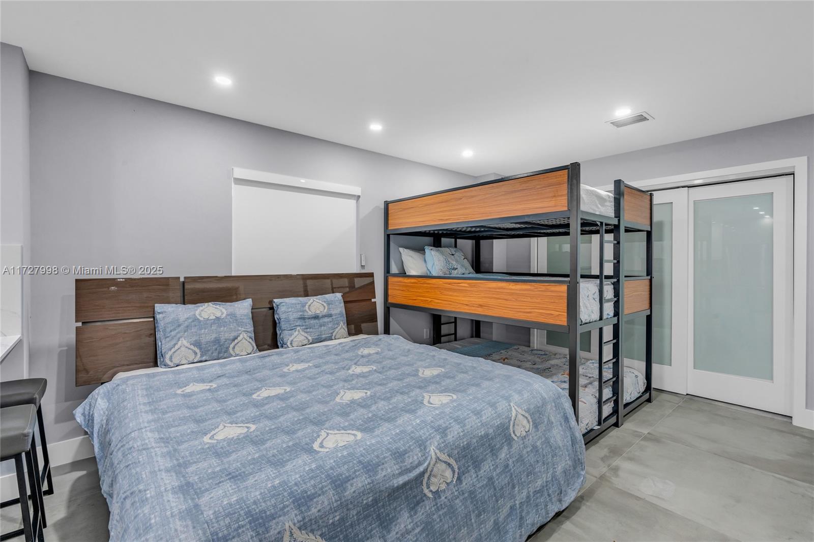 BUCCANEER PT (LARGO SOUND - Residential