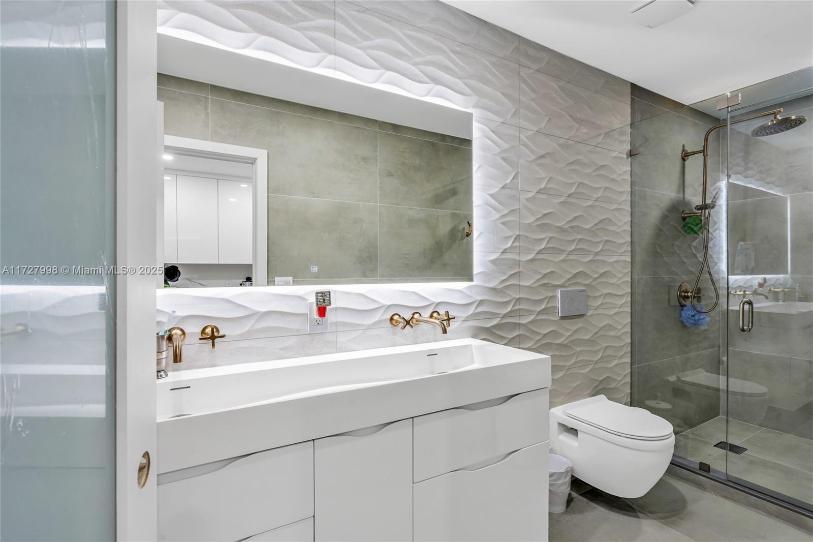 BUCCANEER PT (LARGO SOUND - Residential
