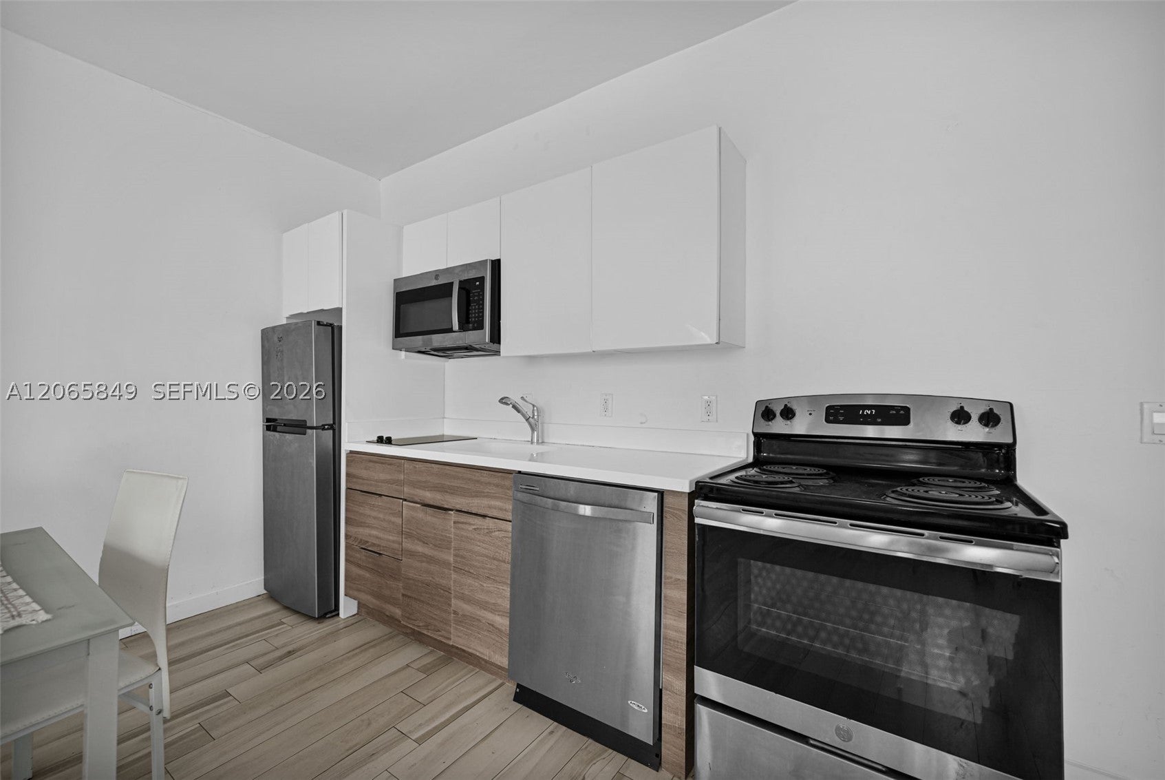 1560 Meridian Ave 207
