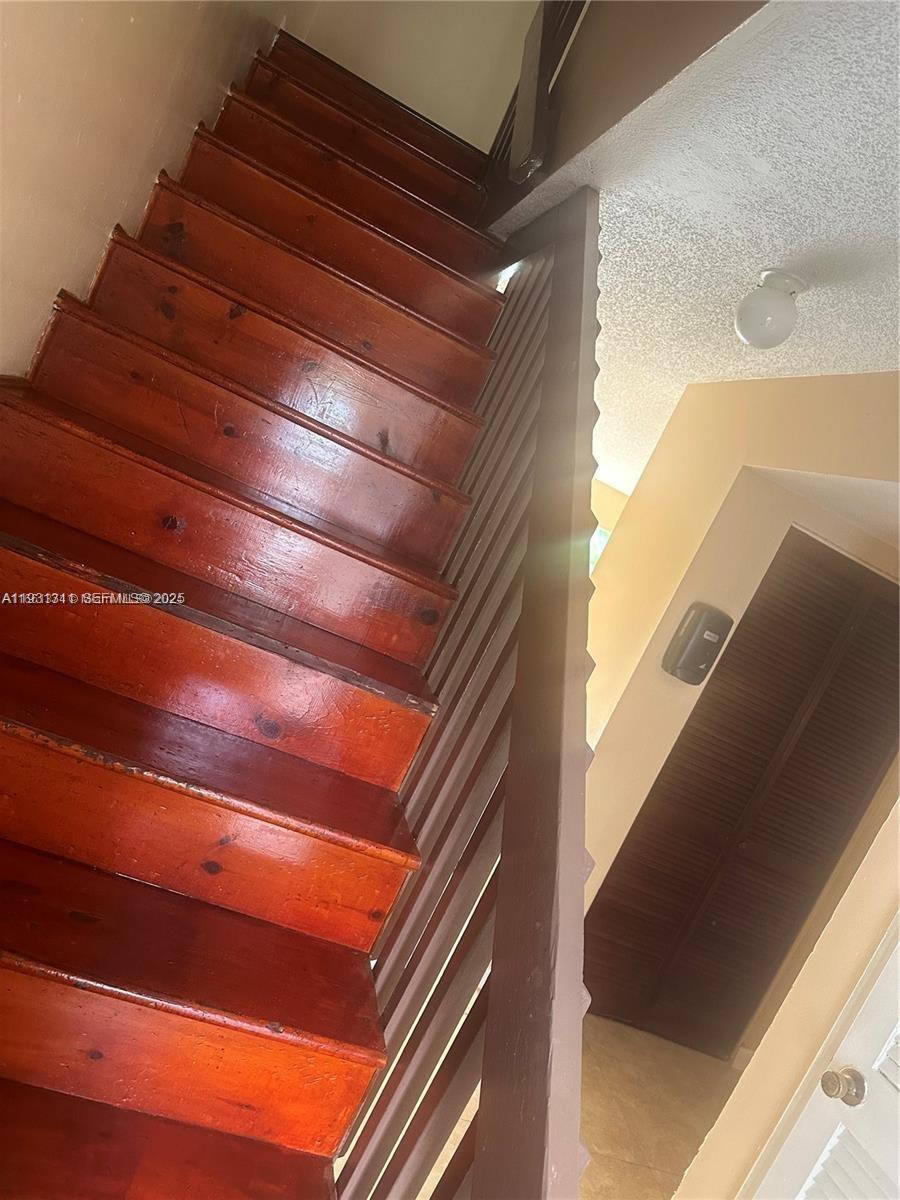 DENNIS DEV TOWNHOUSES - Residential Lease