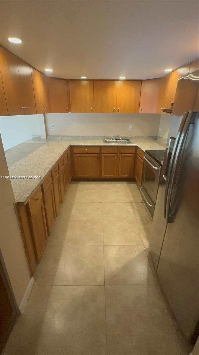 DENNIS DEV TOWNHOUSES - Residential Lease