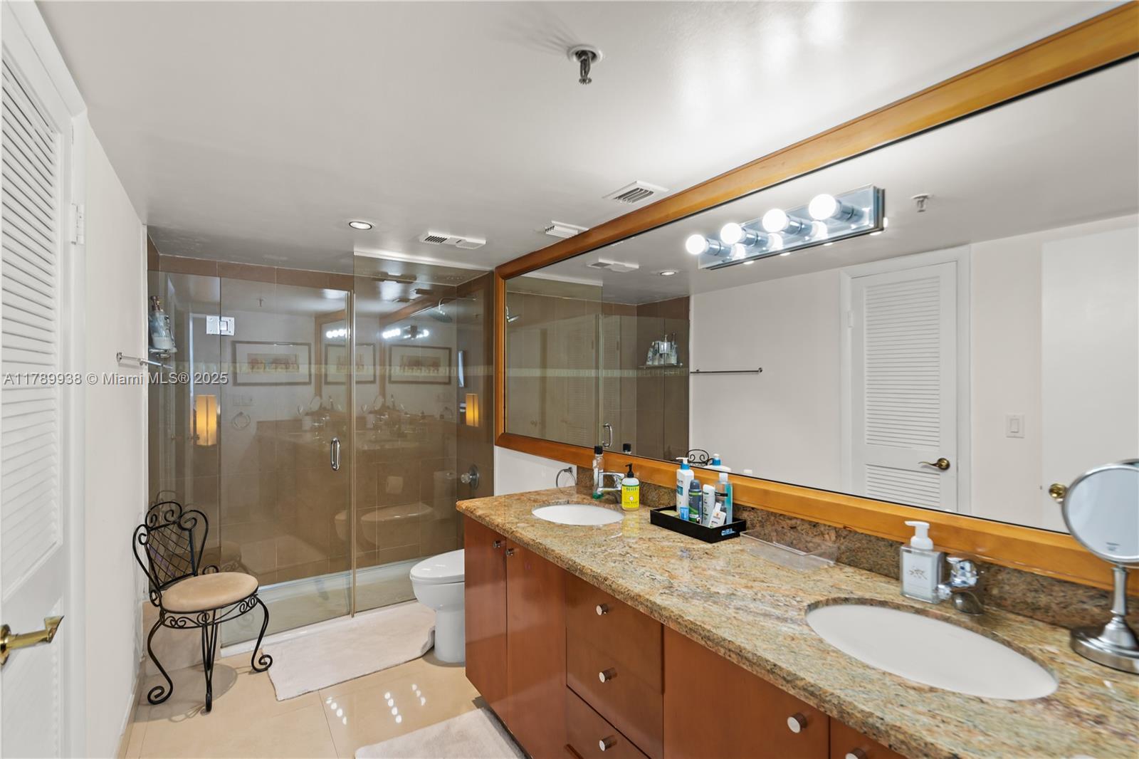 THE RIVIERA CONDO - Residential