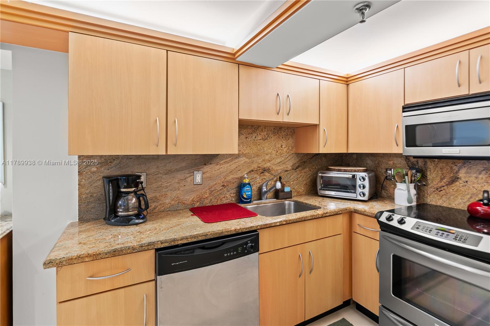 THE RIVIERA CONDO - Residential