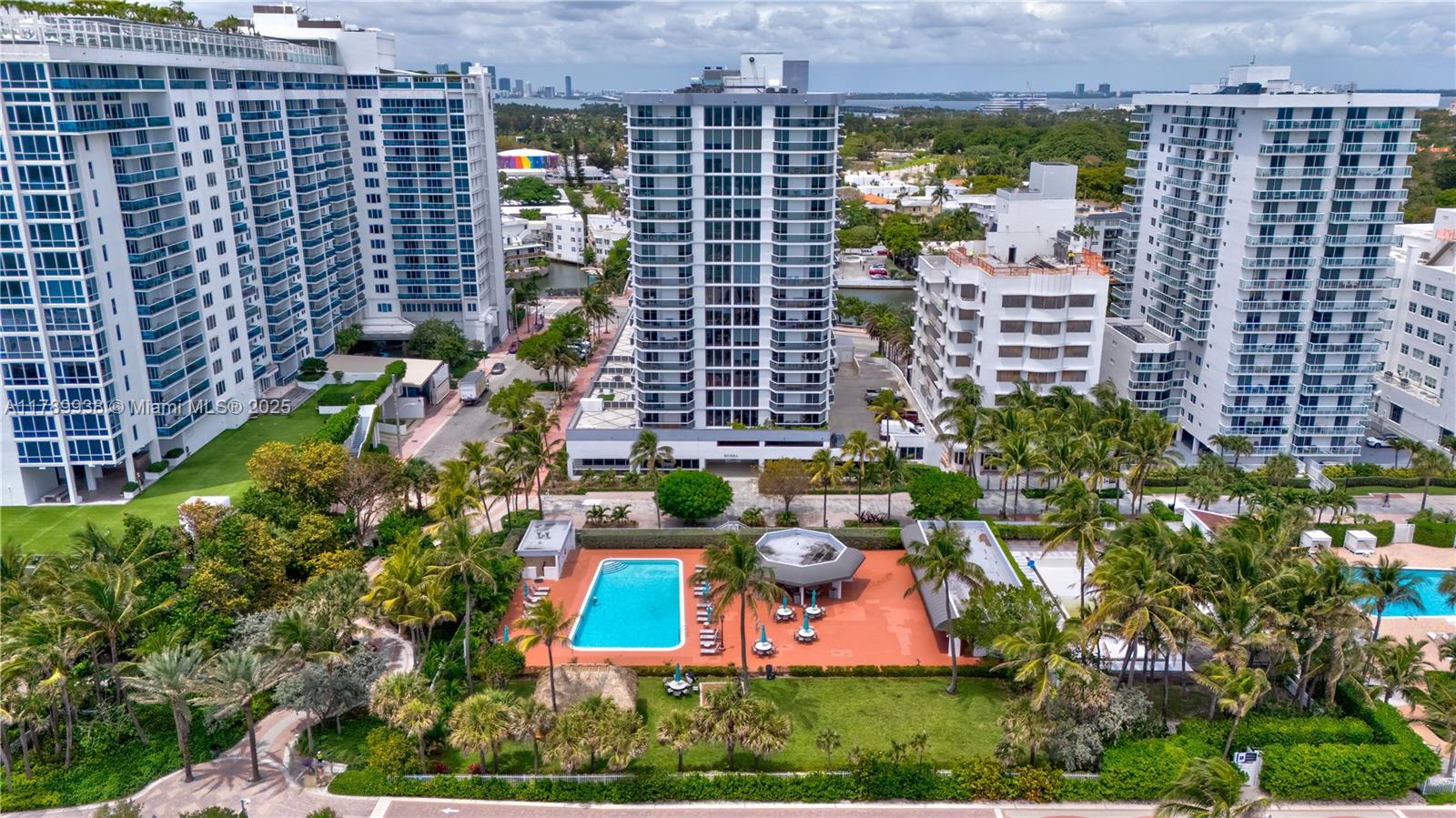 THE RIVIERA CONDO - Residential