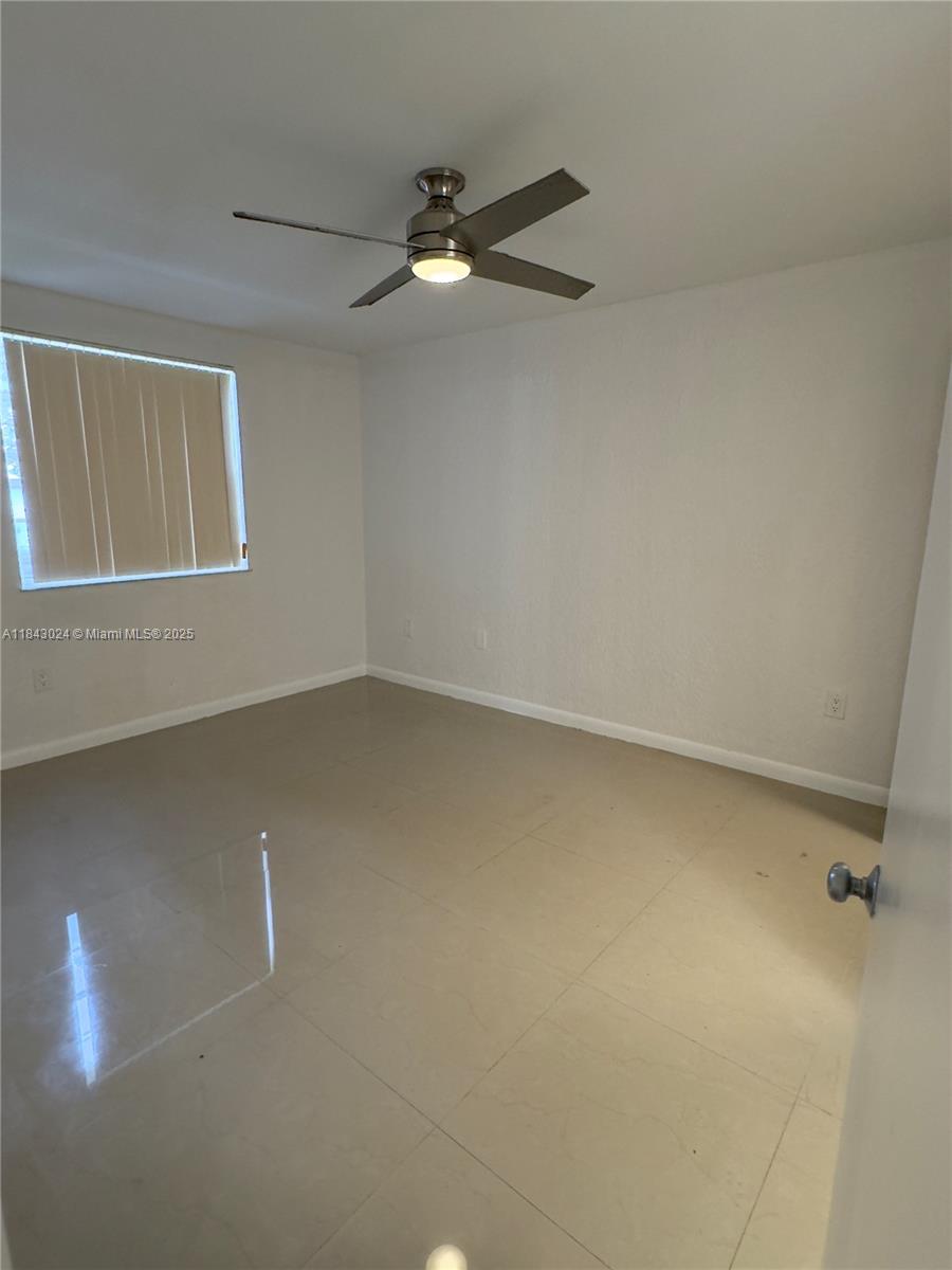LAKEVIEW CLUB CONDO - Residential Lease