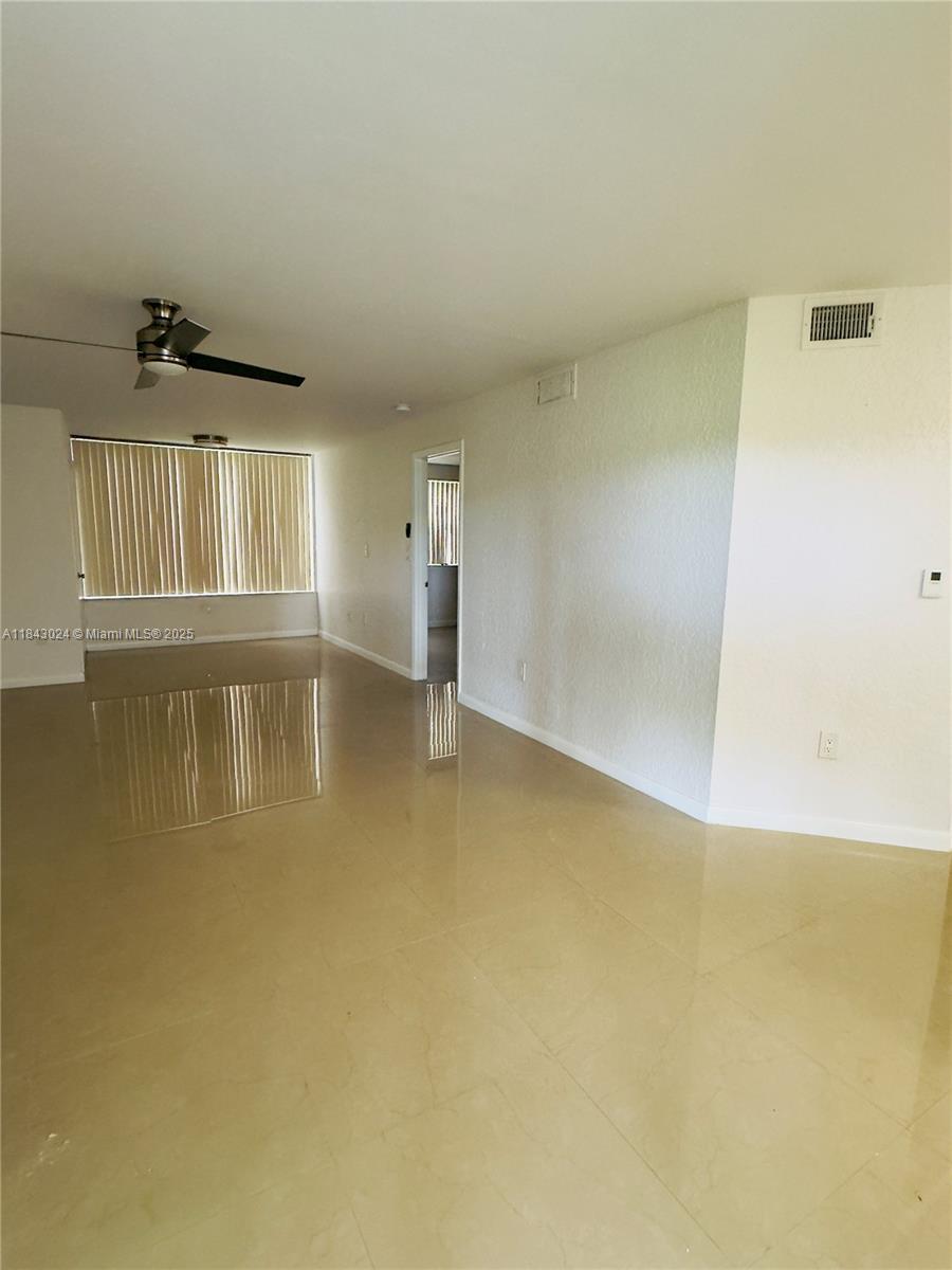 LAKEVIEW CLUB CONDO - Residential Lease