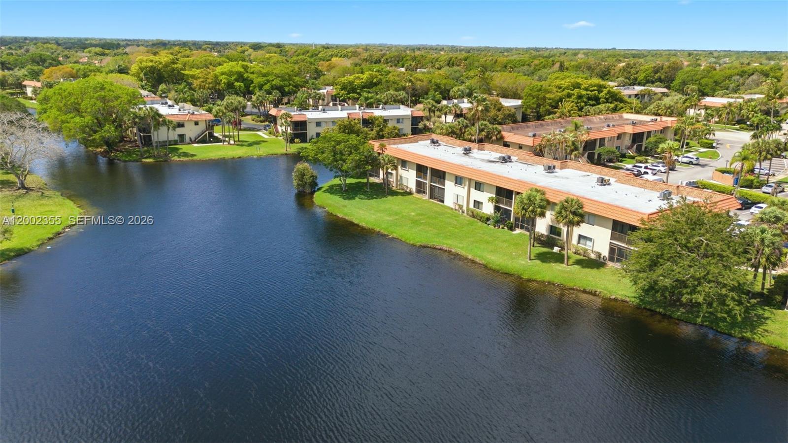 RACQUET CLUB APTS AT BONA - Residential