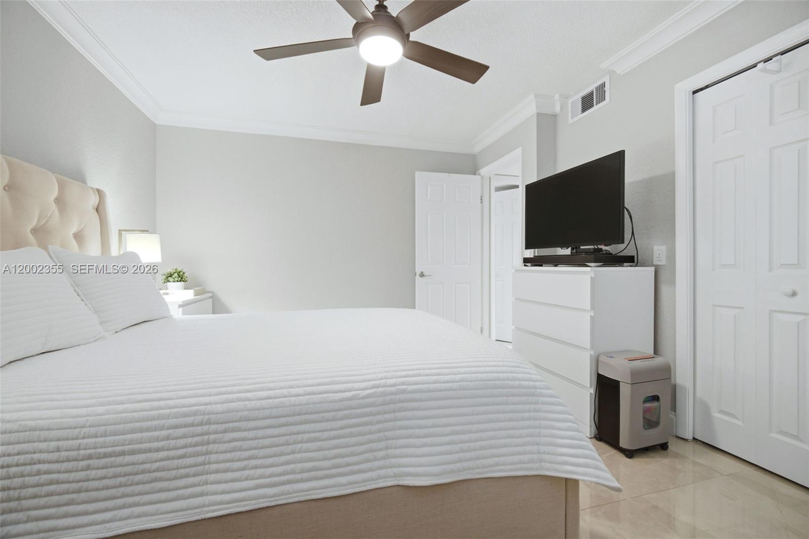 RACQUET CLUB APTS AT BONA - Residential