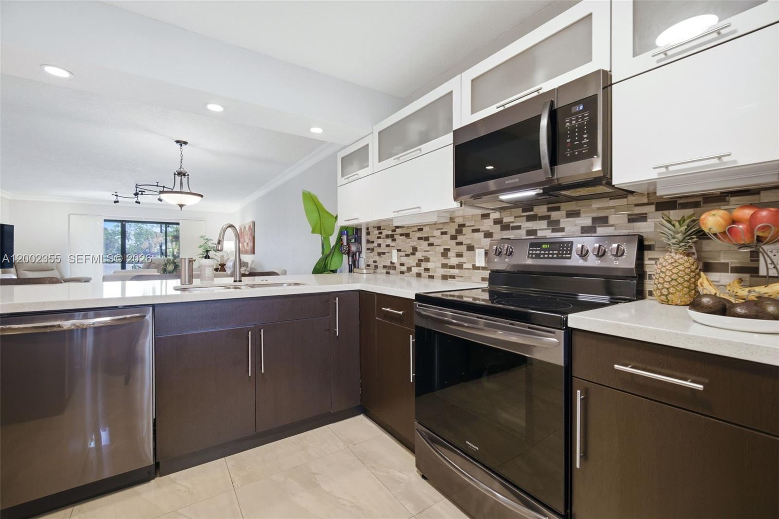 RACQUET CLUB APTS AT BONA - Residential