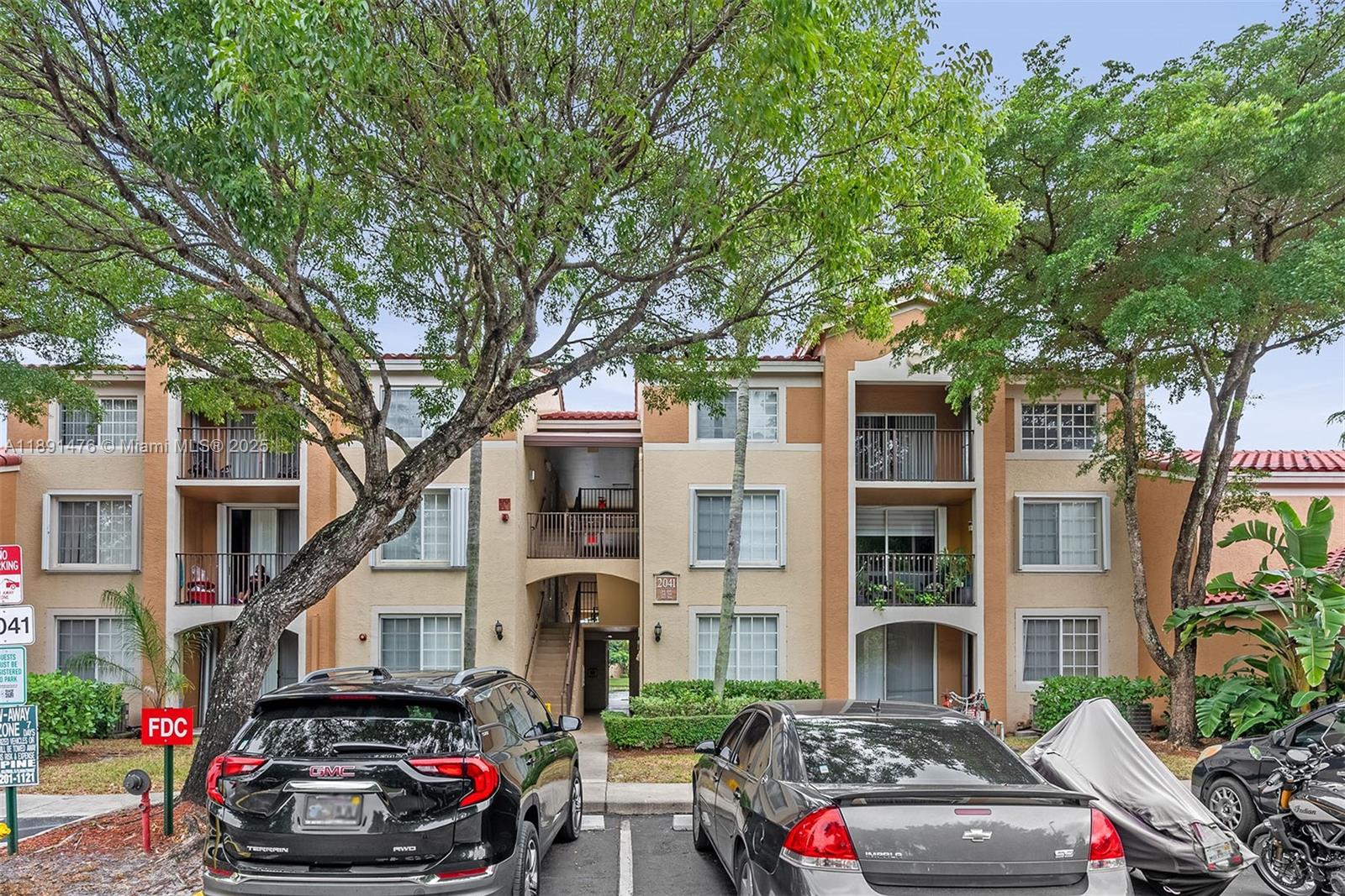2 Bedrooms 2 Full Baths unit @ Enclave at Miramar with porcelain floors in living / dining area and wood floors in bedrooms. Washer and Dryer inside the unit. Unit will be delivered in perfect condition, totally repainted. Gated community with nice amenities and perfect location. Internet not included. Tenant occupied, 24 hrs notice, please use Showing Assist. 30 days to process tenant applications. $75 to rush it to 15 days.