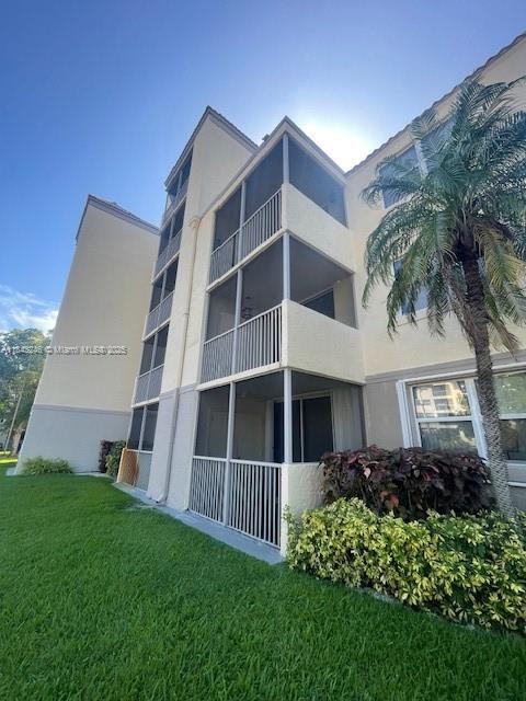 8235 Lake Dr 307