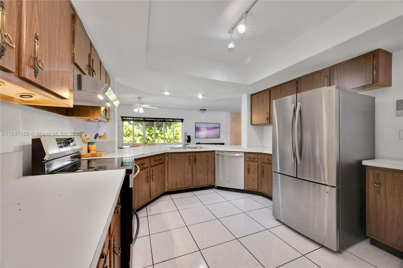CYPRESS COVE ESTATES SEC - Residential