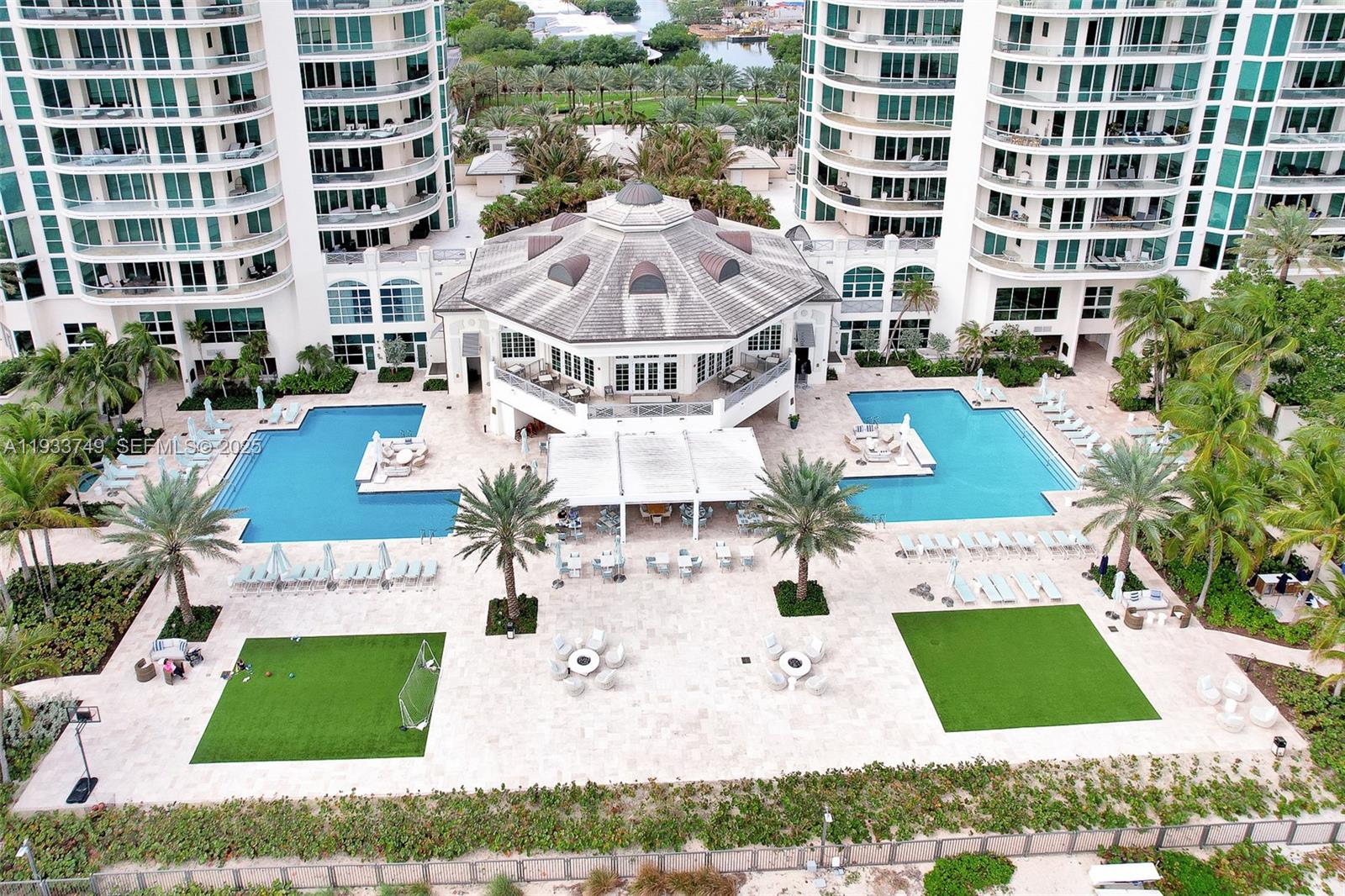 TURNBERRY OCEAN COLONY - Residential