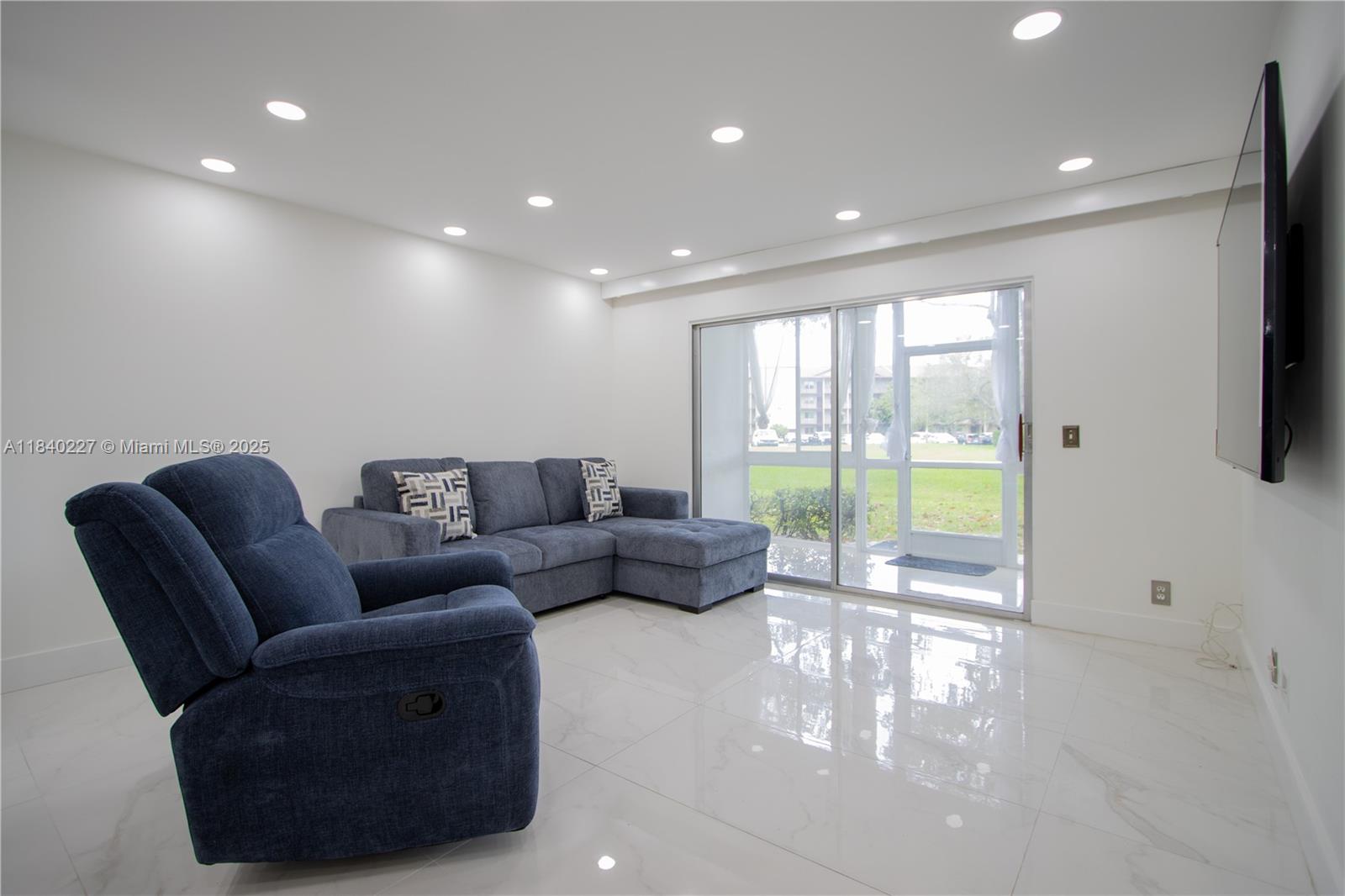 BUCKINGHAM AT CENTURY VIL - Residential Lease