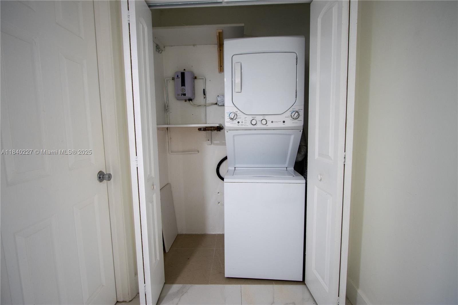 BUCKINGHAM AT CENTURY VIL - Residential Lease