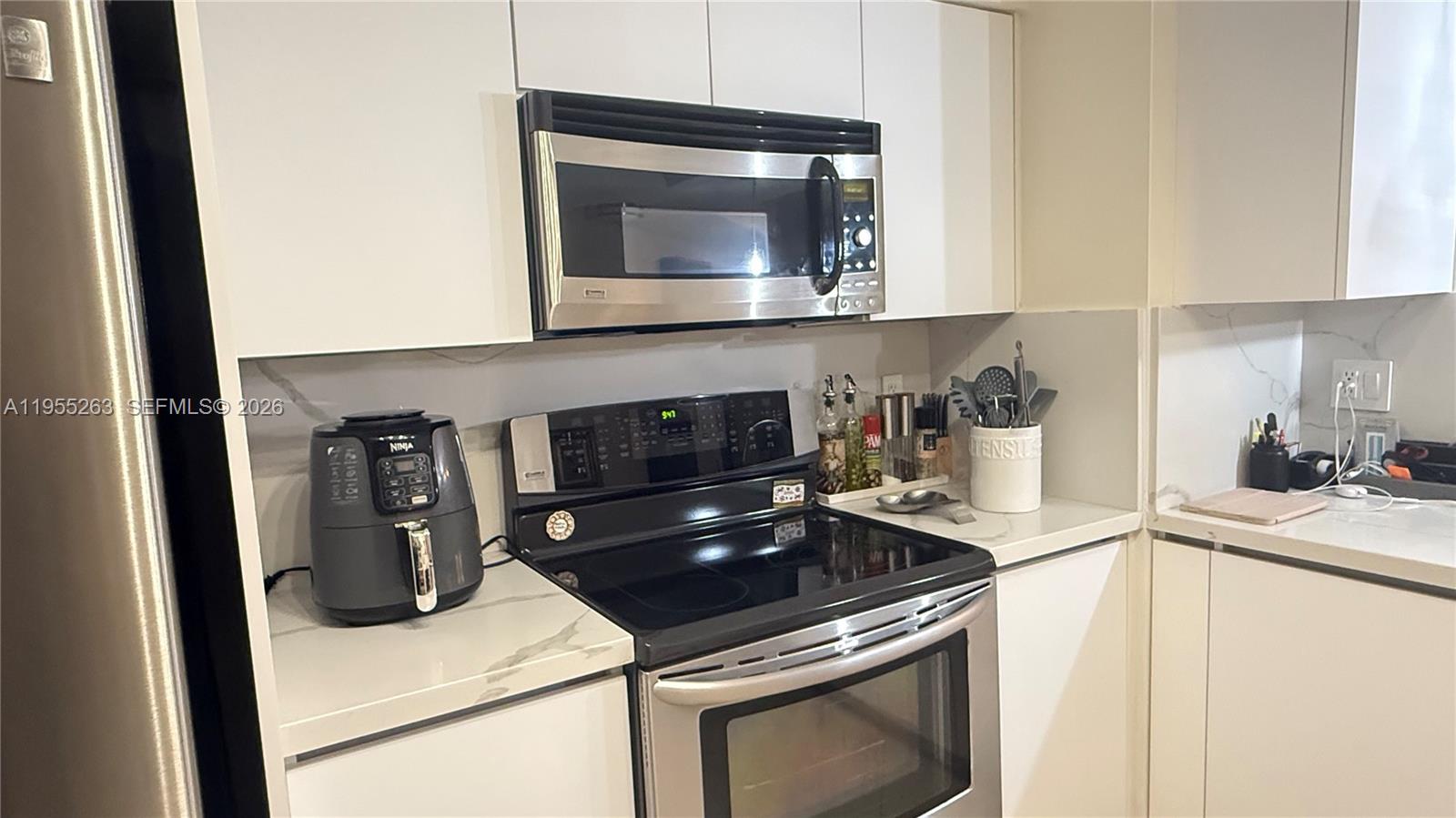 LEXCELLENCE CONDO - Residential