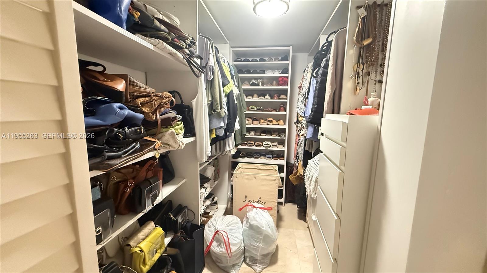 LEXCELLENCE CONDO - Residential