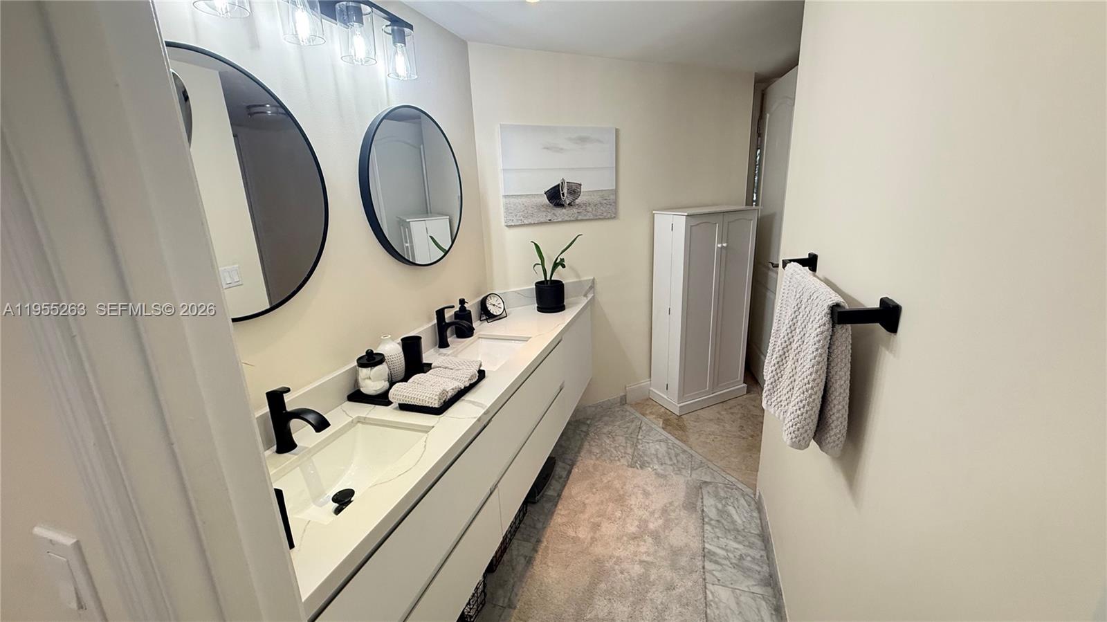 LEXCELLENCE CONDO - Residential