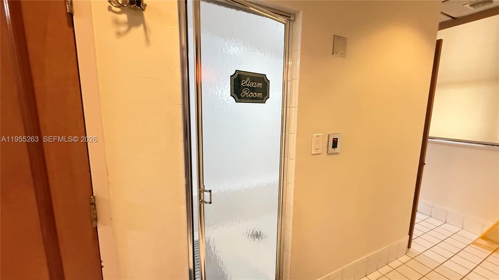 LEXCELLENCE CONDO - Residential