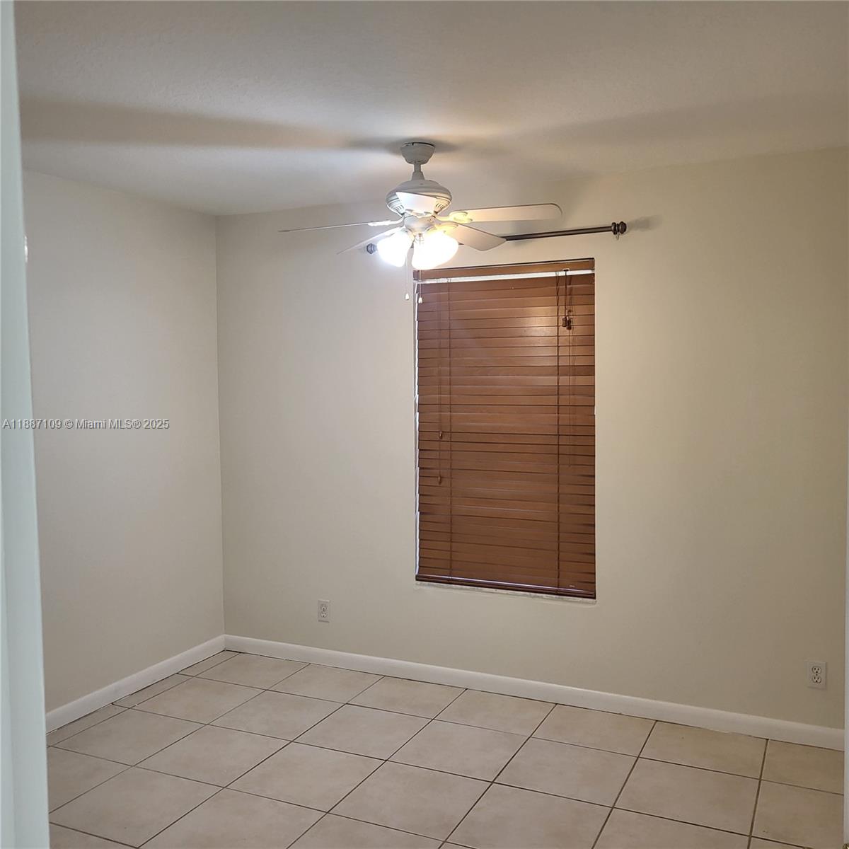 WILLOWS THE FIRST ADD - Residential Lease