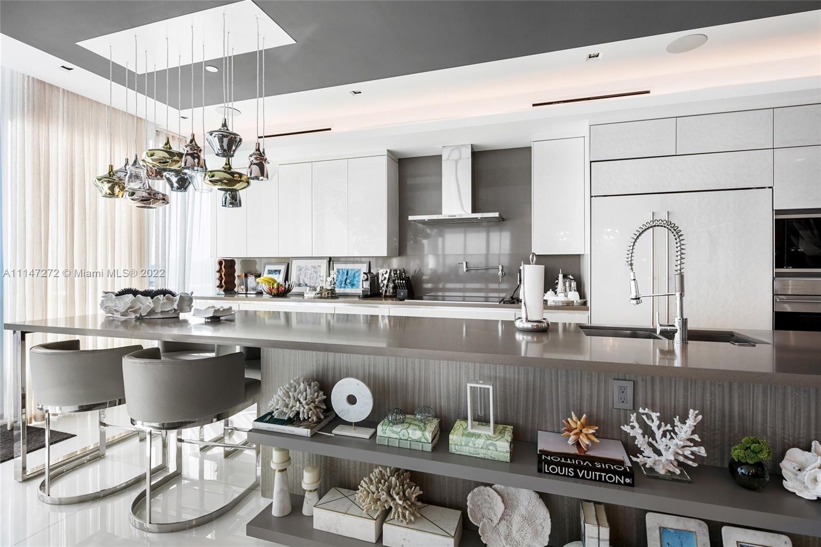 CHATEAU BEACH - Residential