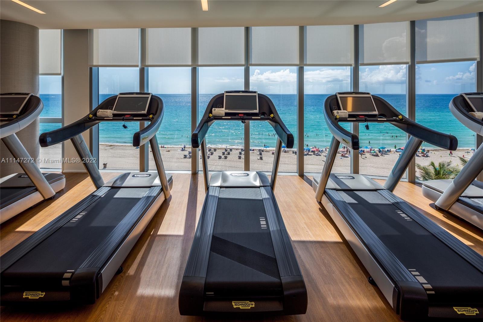 CHATEAU BEACH - Residential