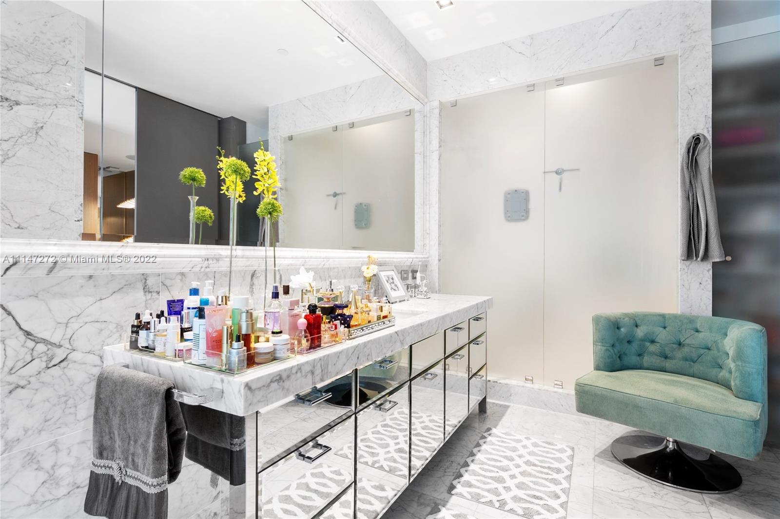 CHATEAU BEACH - Residential