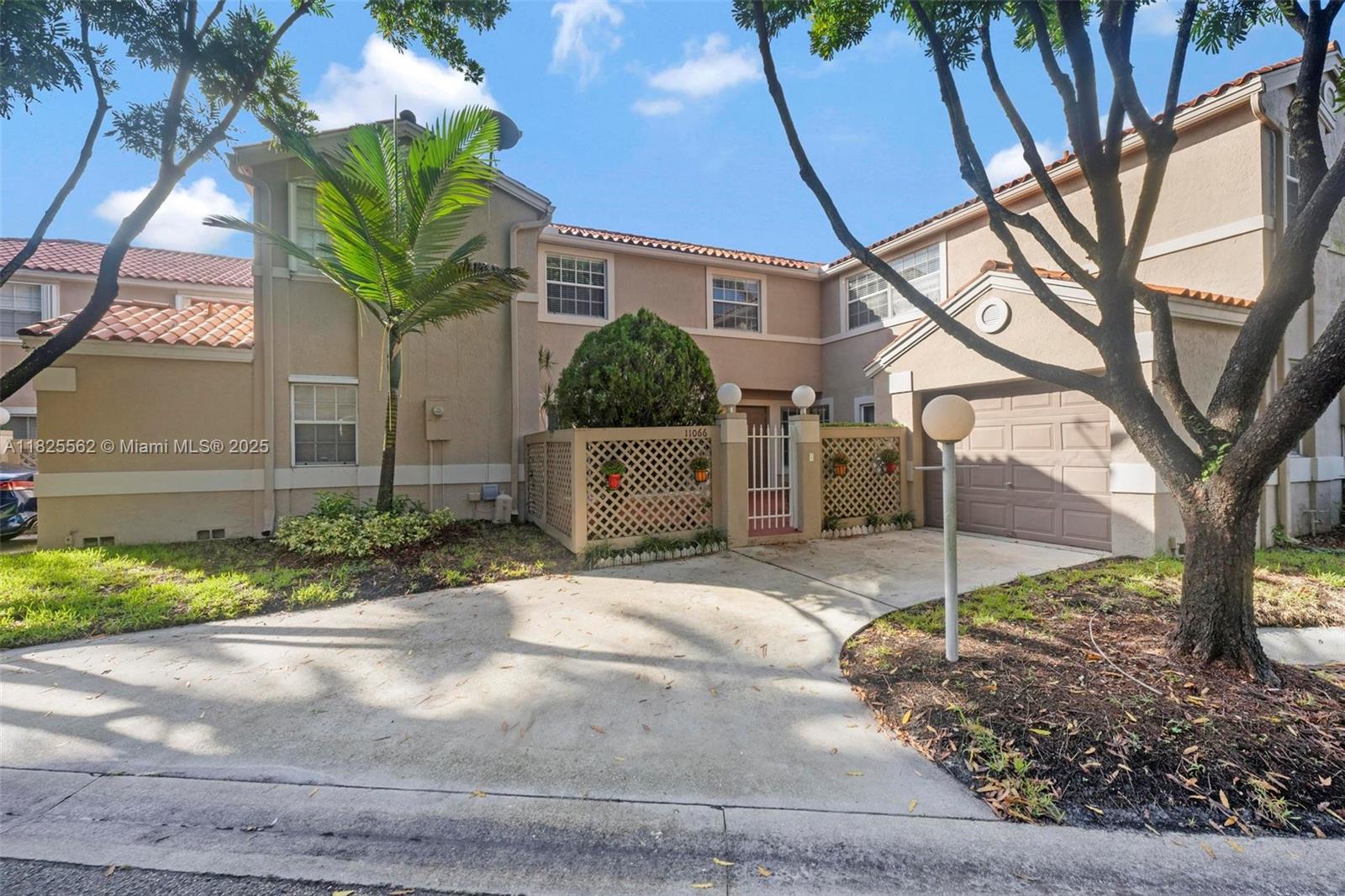 Do you want GREAT SCHOOLS in a GATED COMMUNITY with RESORT STYLE AMENITIES & a BEAUTIFUL HOUSE to live in? BRAND NEW ROOF AND NO POLYBUTYLENE PIPES! UPDATED, SPACIOUS 2 STORY TOWNHOUSE W FULL GARAGE, LIVING, DINING, FAMILY ROOM, ALL OPEN KITCHEN, ENORMOUS PRIMARY BDRM & BATH. LIGHT & BRIGHT, NEUTRAL COLORS THROUGHOUT, NEW FRONT DOOS, W BRUSHED NICKEL HARDWARE, MEDCO KEY LOCK FOR ALL DOORS, KITCHEN PANTRY AND UNDER SINK WATER FILTER, NEW WATER HEATER, LARGE CAPACITY WASHER/DRYER, HUGE STORAGE AREA UNDER THE STAIRS W LIGHT & ELECTRIC, ERGONOMIC BRUSHED NICKEL DOOR HANDLES. MINUTES TO SAWGRASS EXPY, HARD ROCK, NOVA SOUTHEASTERN, CLOSE TO BEACH, AIRPORT, GREAT SHOPPING, HOSPITALS, A WONDERFUL LIFESTYLE AWAITS.