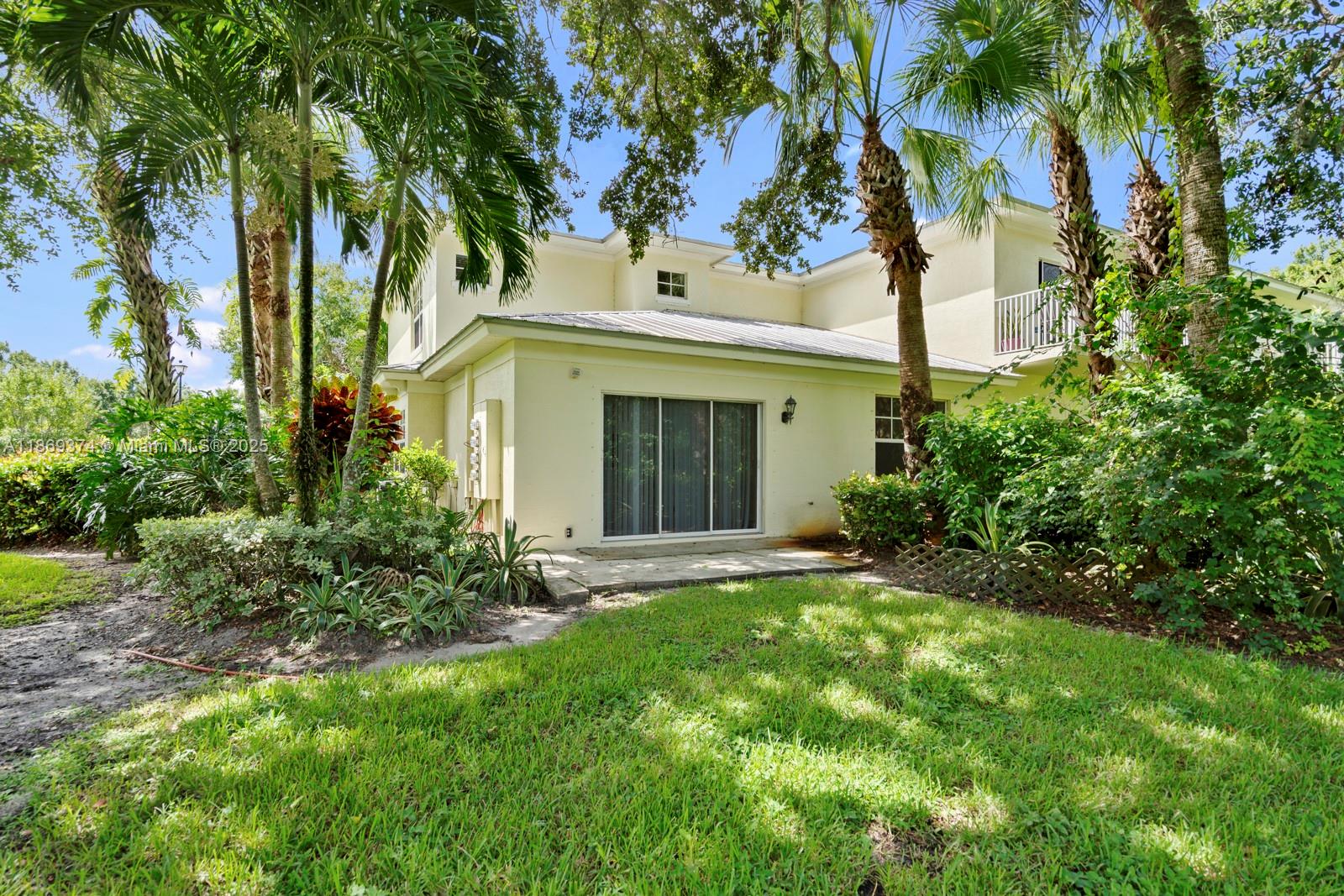 RIVER OAKS - Residential Lease