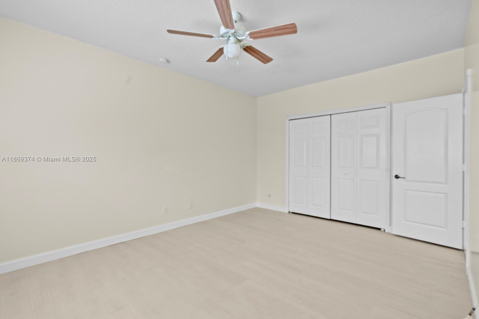 RIVER OAKS - Residential Lease