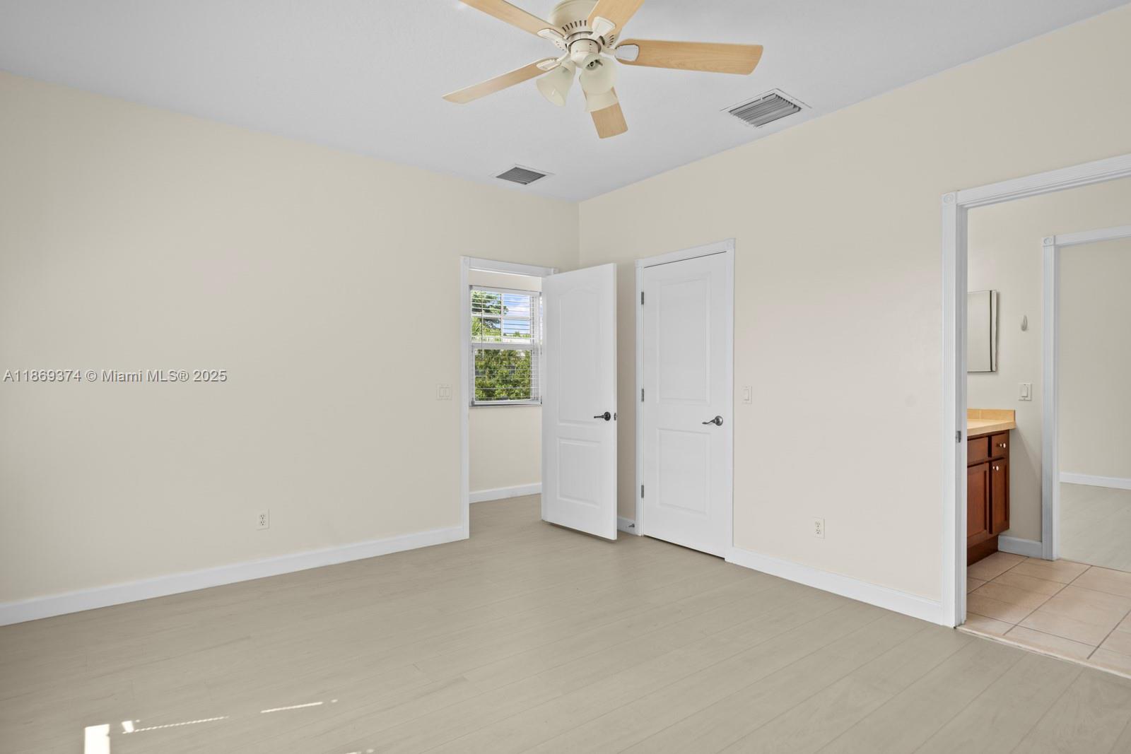 RIVER OAKS - Residential Lease