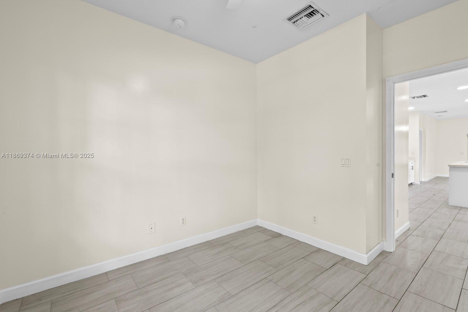 RIVER OAKS - Residential Lease