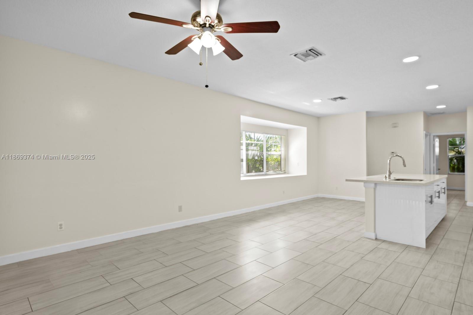 RIVER OAKS - Residential Lease