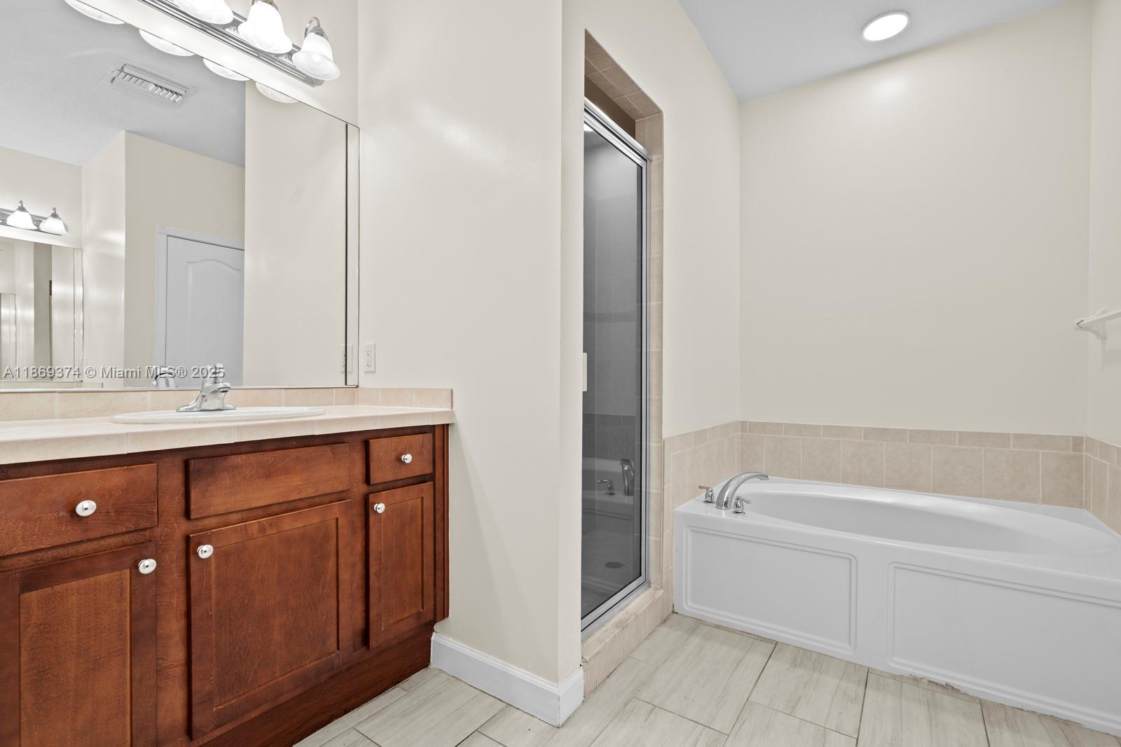 RIVER OAKS - Residential Lease