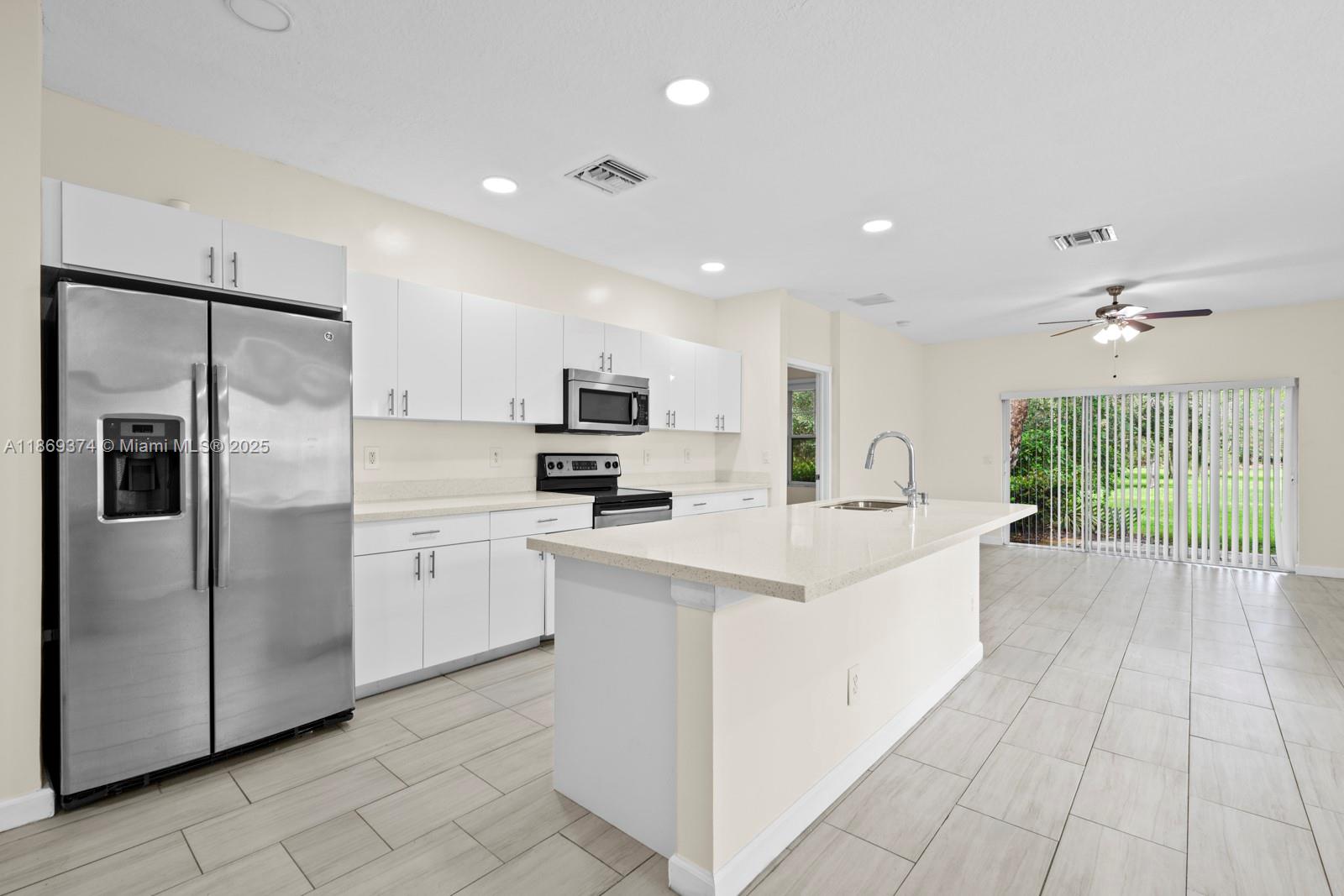 RIVER OAKS - Residential Lease