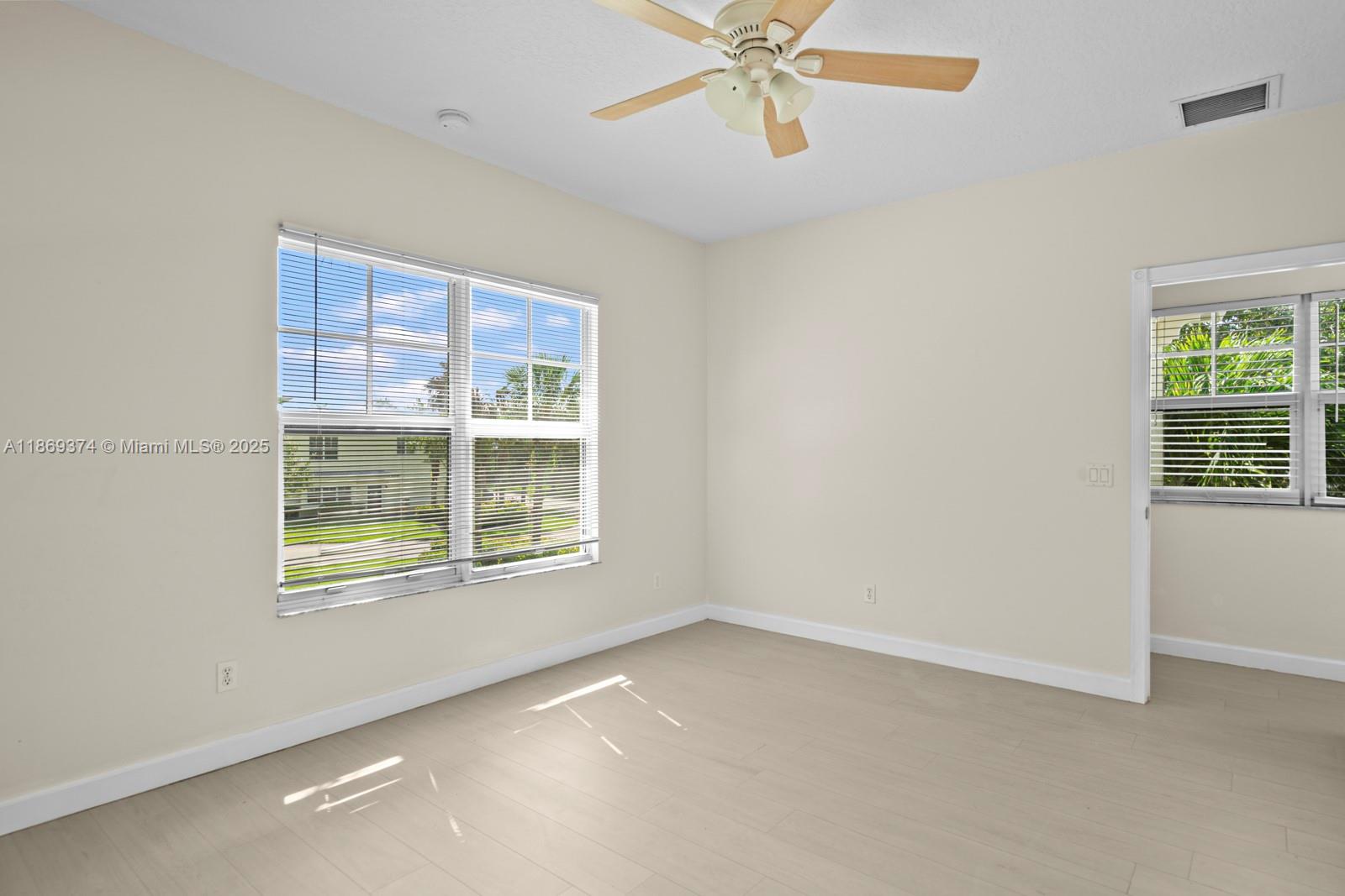 RIVER OAKS - Residential Lease