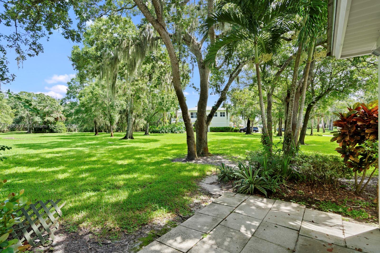 RIVER OAKS - Residential Lease